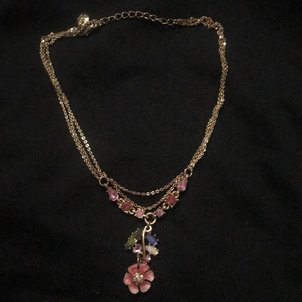 Betsey Johnson gold tone necklace